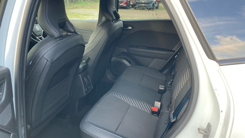 Renault Symbioz 1.6 E-Tech FHEV 145 Techno Esprit Alpine 5dr Auto Hybrid Estate